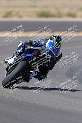 media/Oct-08-2022-SoCal Trackdays (Sat) [[1fc3beec89]]/Turn 11 Backside (1145am)/